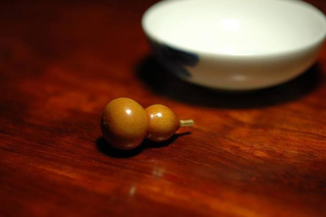 葫芦怎么盘玩包浆，把玩葫芦多久能包浆（文玩葫芦轻松盘出枣红色）