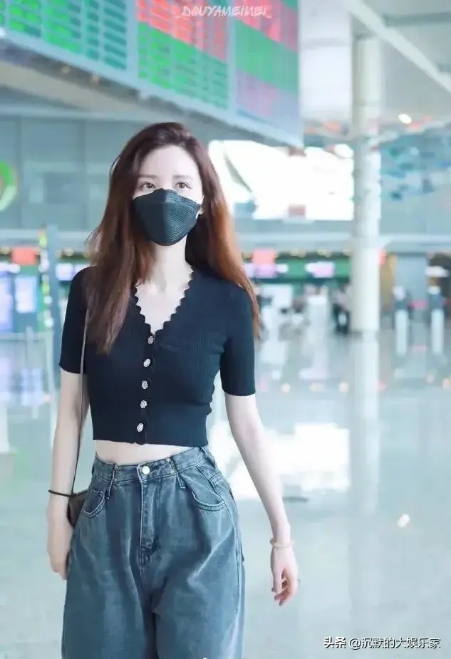 我的青春谁做主主题曲，李霹雳是谁演的（取决于对方能宠她多久）