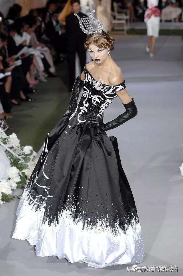 迪奥经典之作服装图，<迪奥>2007秋冬高定系列