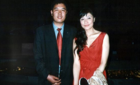 岳红的前夫是谁，国家一级演员岳红23岁成影后