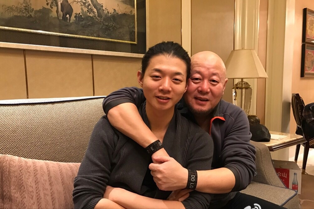 霍尊父母亲是谁霍尊父母亲是谁图片霍尊的父亲火风被扒