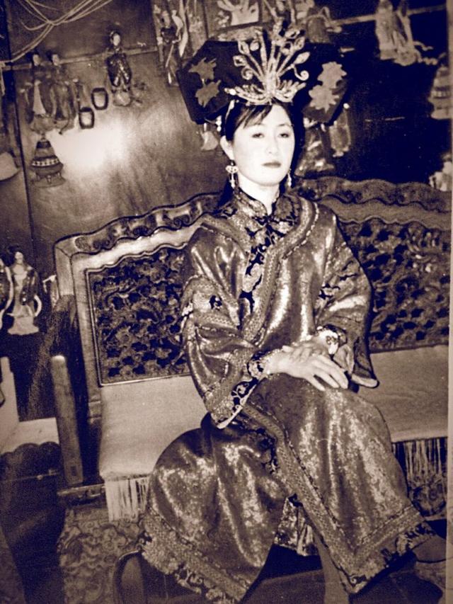 似水流年歌词，一个普通人的芳华：流年似水