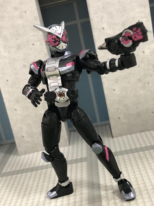 ps怎么镜像翻转，ps里怎么镜像翻转（装动镜世界版假面骑士时王登场）