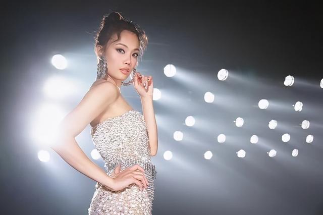 偿还歌词，偿还歌词谐音（这些歌你只听了一半）