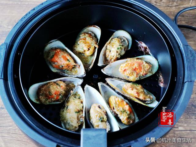 蒜香烤青口做法图解，可以这样香烤蒜蓉青口贝