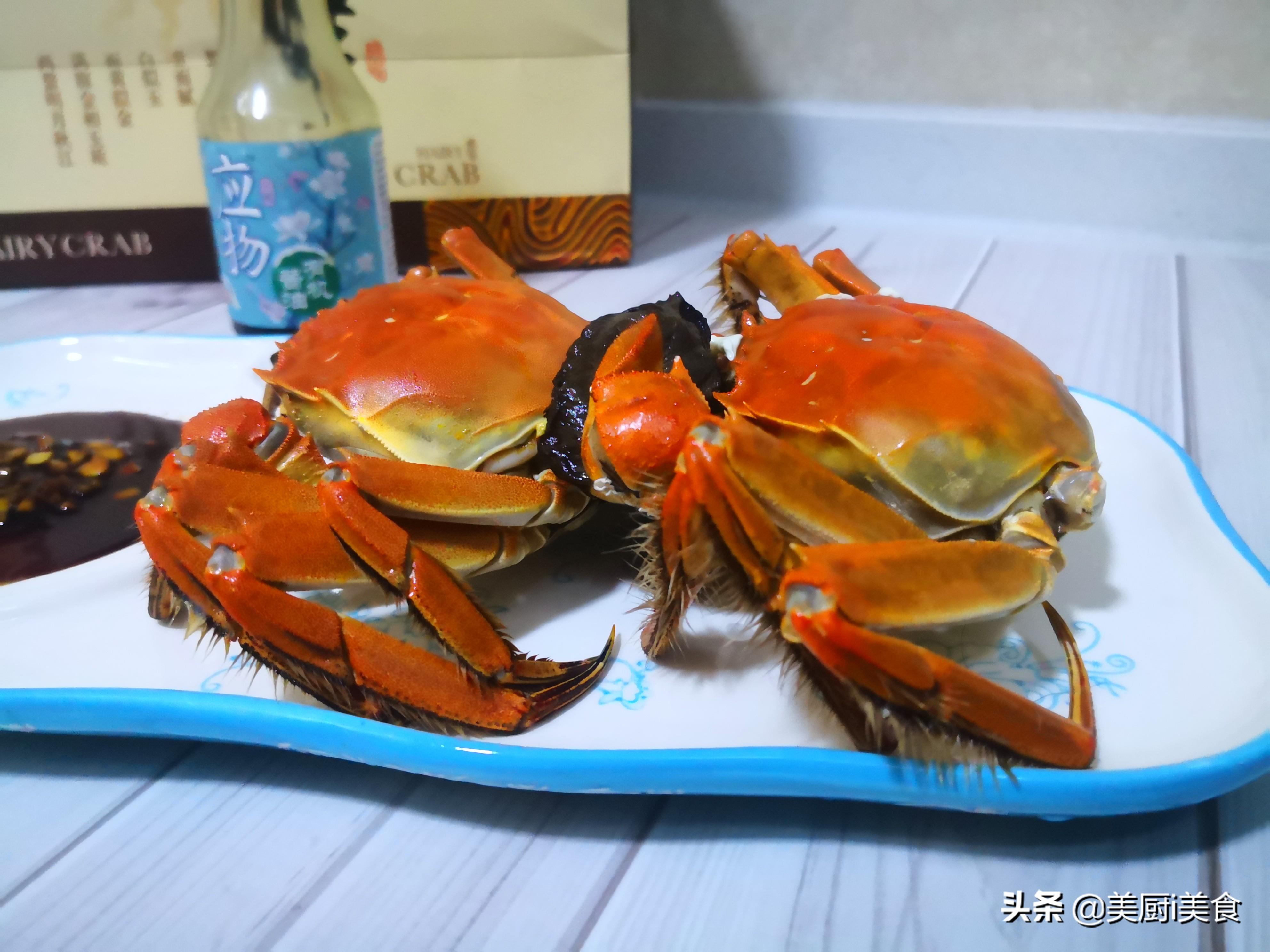 大闸蟹蒸多久最佳？开锅后15分钟口感鲜嫩，火候把控是关键，过久易老影响风味。