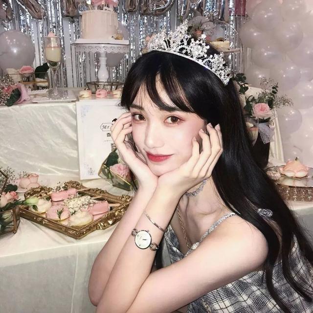 闺蜜动漫可爱风格系《天真与闪电》/反正你早晚都要谈恋爱 和我谈怎么了，微信头像，闺蜜动漫可爱风格系《天真与闪电》/反正你早晚都要谈恋爱 和我谈怎么了（，“因为太想你，梦里全是你”）