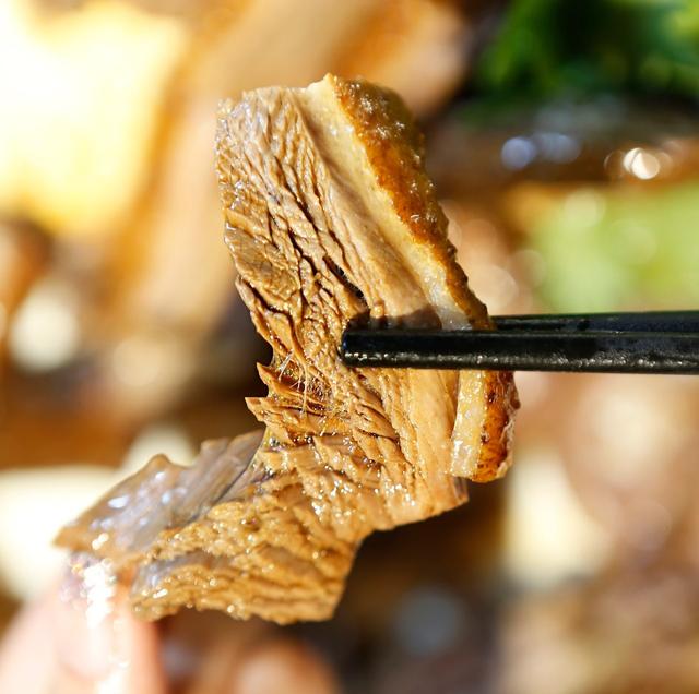 潮州美食之卤鹅老鹅头，一个鹅头价值上千元