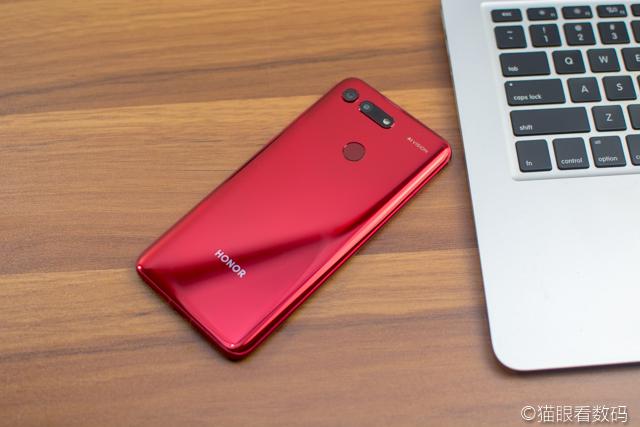 v2061a什么手机，v2061a是什么牌子手机（外观性能兼顾的高水准之作）