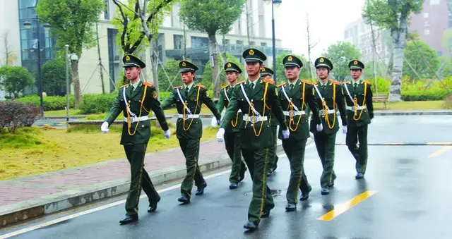 湖南有色金属职业技术学院官网，2021级湖南有色金属职业技术学院新生开学时间和入学指南及入学军训考试（湖南有色金属职业技术学院2020年单独招生指南）