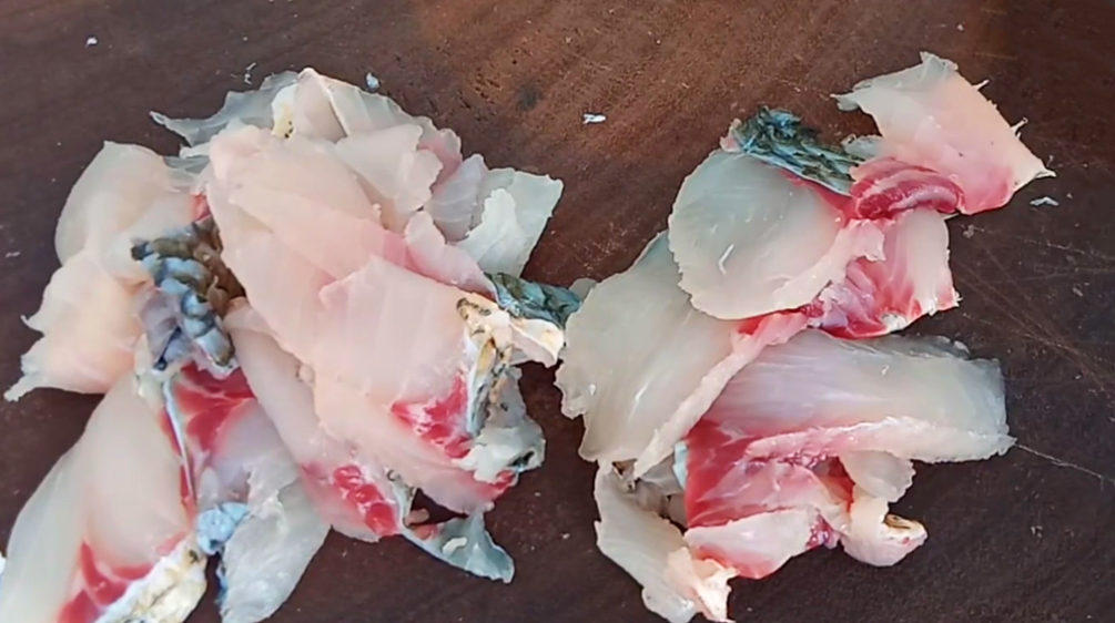 圖片[1]-草魚去刺秘籍：3分鐘輕松去除魚刺 享受無刺魚肉的美味-起舞食譜網