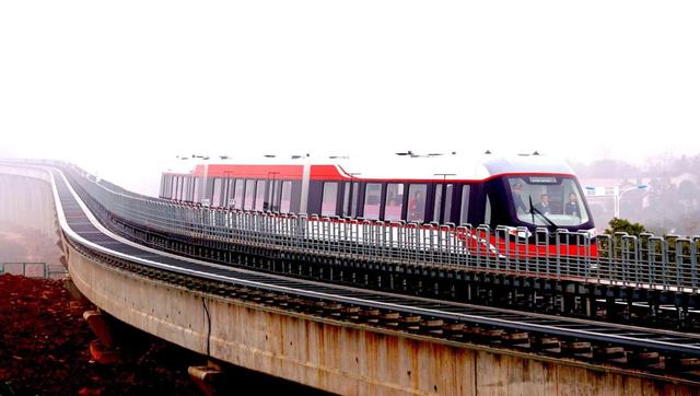 高铁最快时速多少公里，中国最快的高铁时速达到多少公里（一口气造全球最快高铁）