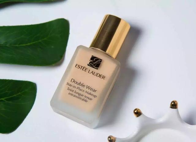 BB霜和气垫BB有什么区别，气垫bb和bb霜的区别（BB霜、气垫、粉底液、素颜霜...这些底妆区别在哪）