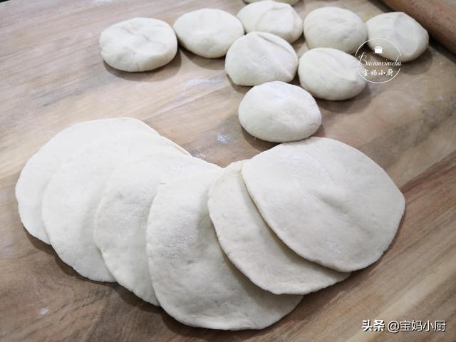 蒸包子发面的方法，怎么样发面做包子（面发得又快又好）