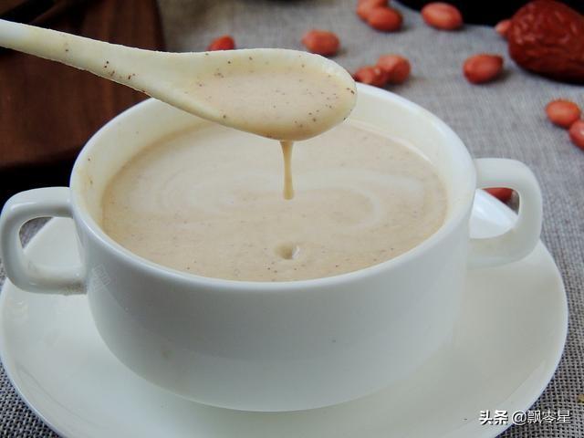 花生牛奶的做法，花生牛奶露做法图解（再也不用出去买了）