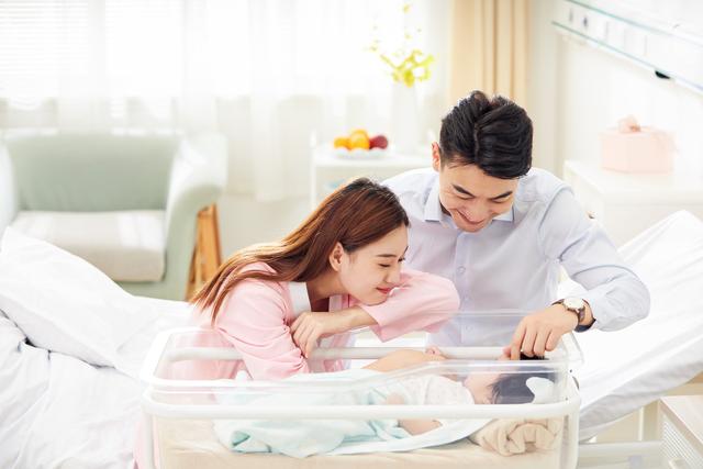 宝宝刚出生怎么护理，宝宝刚出生怎么护理,图片（护理产妇牢记“五快三免”）