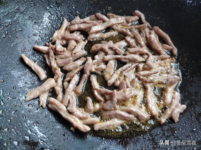 金针花怎么吃健康合理，金针花的花心能吃吗（新鲜黄花菜有毒吗）