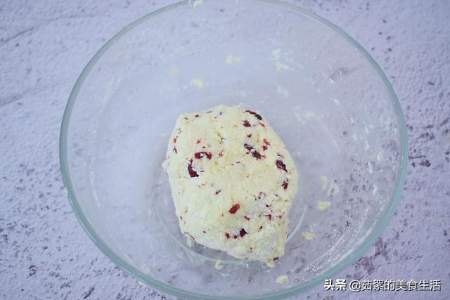 奶粉可以做什么好吃的零食，用奶粉可以做什么零食（喝不完的奶粉做成小零食）