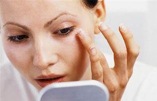 怎么正确使用眼霜，眼霜要怎么用才正确（眼霜的正确涂法是什么样的）