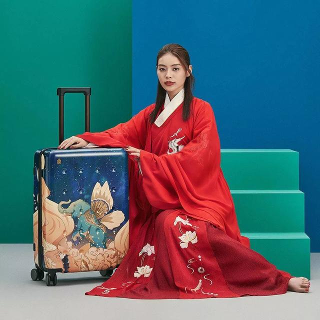 a5和b5的本子哪个大，笔记本a5和b5的本子哪个大（600岁的故宫终于出文具了）