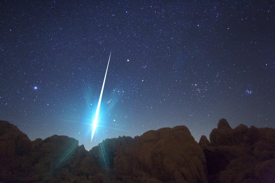 夜空中的双子座在哪个位置，天空双子座位置在哪里（又多又亮又好看的双子座流星雨又来了）