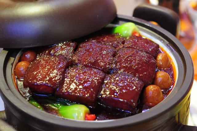 东坡肉是哪里的菜，东坡肉是哪里的名菜（东坡肉是哪个地方的菜）