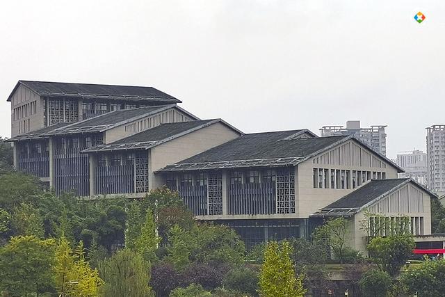 重庆理工大学怎么样，排名好不好（重理工4大校园地标）