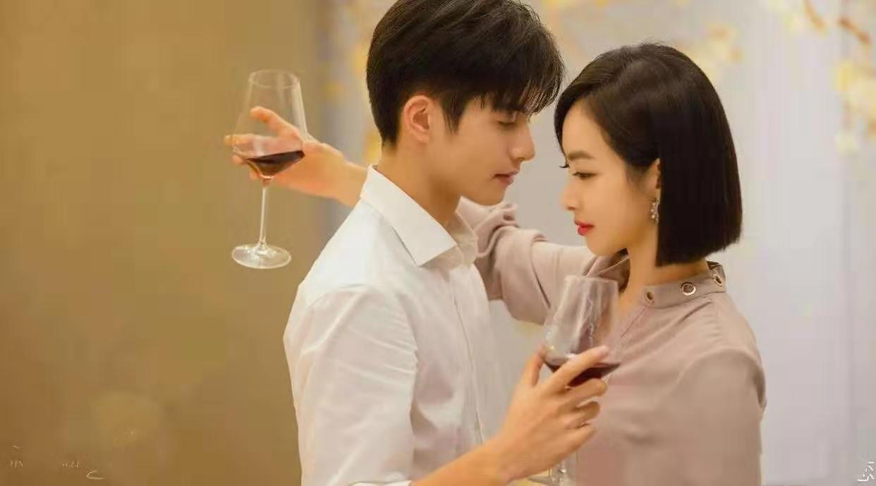 女大男9岁幸福案例（下一站是幸福）