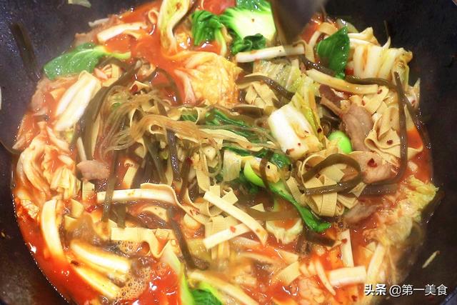 大烩菜的家常做法，排骨大烩菜的家常做法（好吃好做、边吃边流汗）