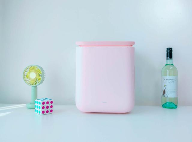 半导体制冷冰箱，什么是半导体制冷冰箱（倍思小冰屋学生冰箱评测）