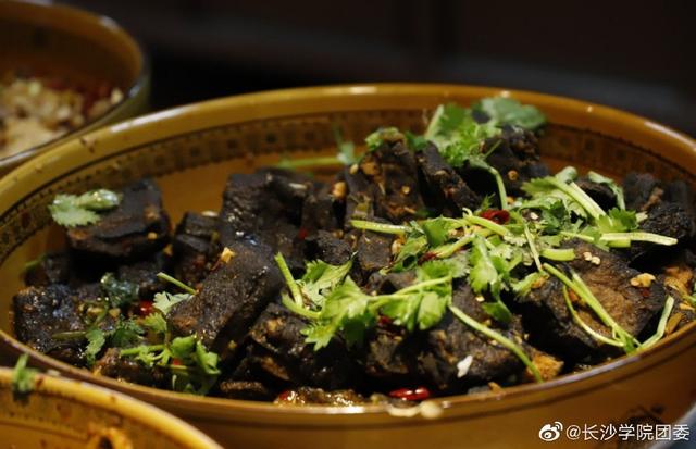 厦门大学嘉庚学院是几本，厦门嘉庚学院怎么样（这5所大学伙食堪比饭店）