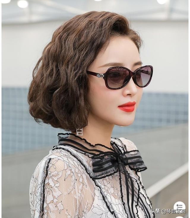 如何选购偏光镜，偏光镜在哪买比较好哦（～太阳镜偏光和不偏光的区别及判断方法）