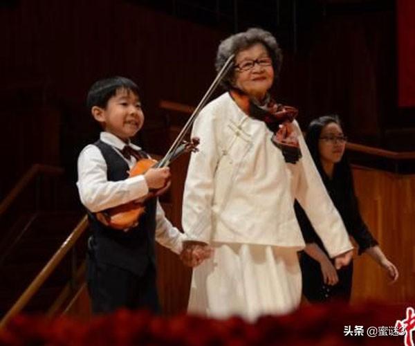 杨秉荪为什么不复婚，杨秉荪（毕生执着于钢琴造诣的中国第一代钢琴家）