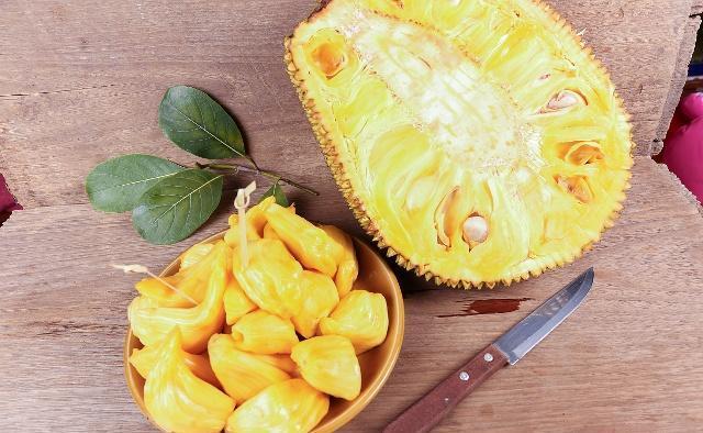 榴莲蜜和菠萝蜜的区别，榴莲蜜和菠萝蜜的区别是什么（榴莲蜜和菠萝蜜的区别是什么意思）