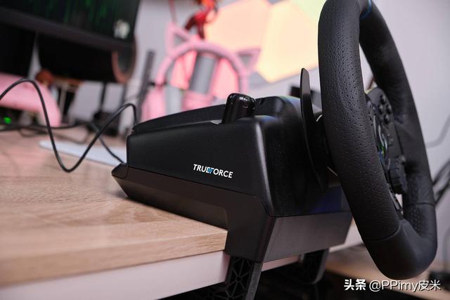 罗技游戏方向盘怎么样，TRUEFORCE力反馈方向盘