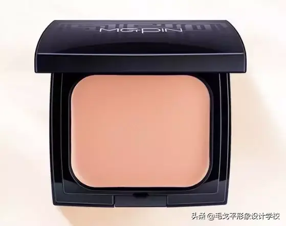 bb霜和cc霜的区别，cc霜和b（气垫、粉底、BB霜、CC霜的区别是啥）