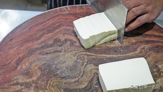 家常炒豆腐的做法，难怪在家炒豆腐不香