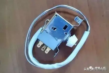 冰箱温控器如何更换（冰箱温控器更换教程）