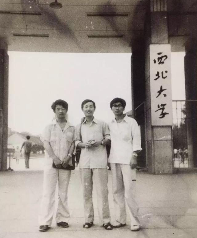 1977年高考，1977年全国统一高考考试时间（恢复高考第一年是什么样的）