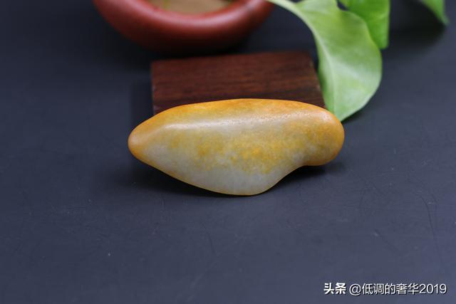 玉是通过什么方式养人的，怎么养玉才能透亮（日常怎么养玉）