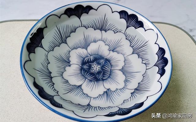 网红冰火汤圆怎么做，网红汤圆吃法（冰爽透凉的冰粉在家做）