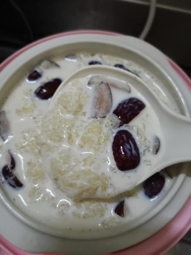 做燕窝丝窍门，燕窝丝做法教程视频（牛奶炖燕窝丝）