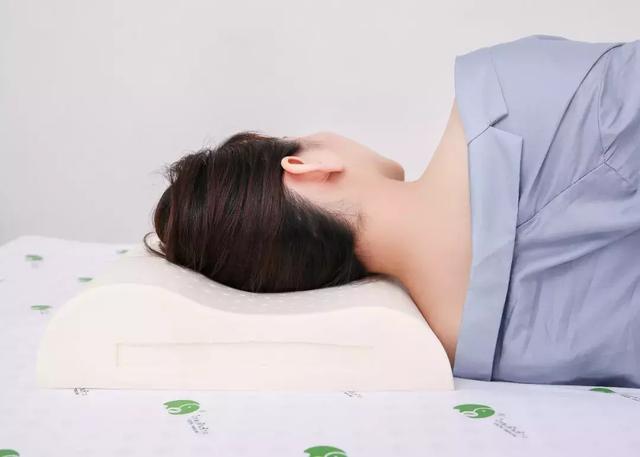 golden是什么意思，风靡的乳胶枕背后，水有多深