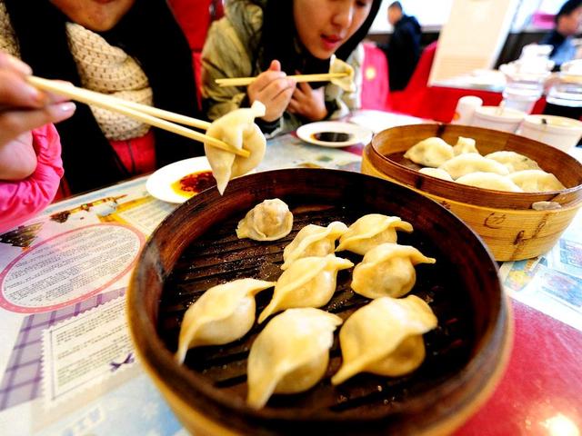 冻的饺子蒸多长时间，用超市里的速冻饺子