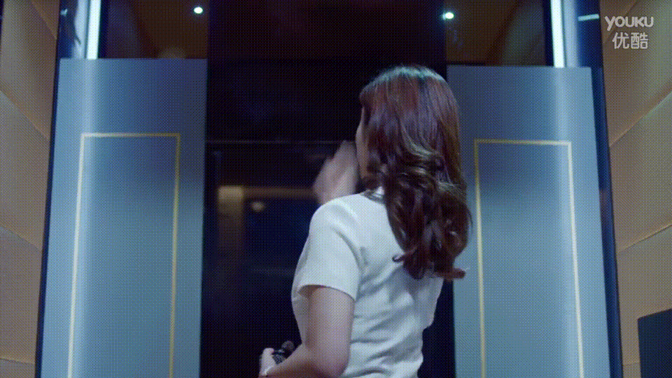 夏天喷香水的正确方法，掌握这些小细节，让香味更持久