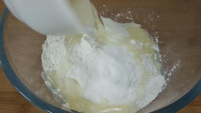 怎样在家做饼干，怎样在家做饼干简单做法（面粉里加2个鸡蛋）