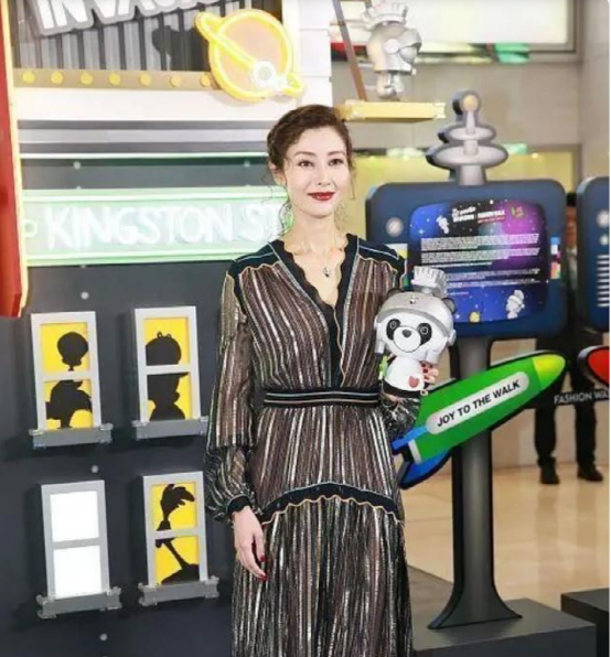 10位嫁入豪门的女星，各有各的结局，有的离婚有的被老公宠上天