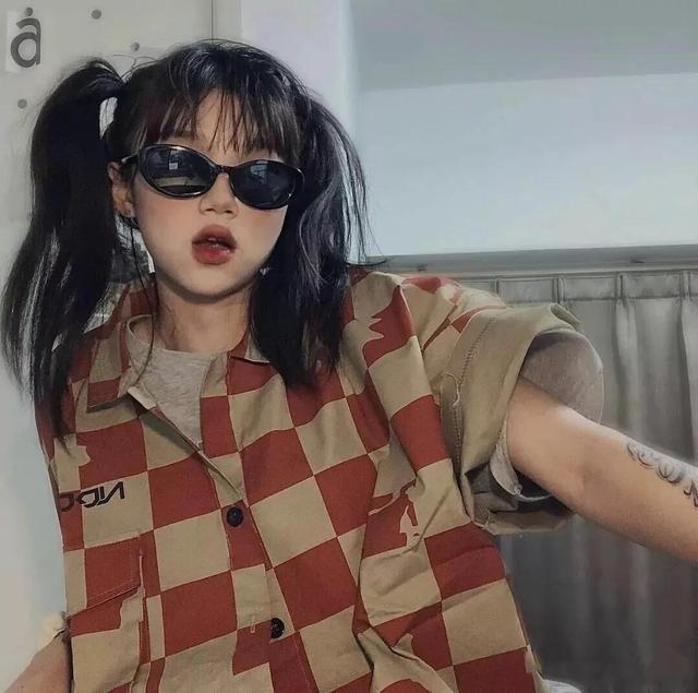 拽姐头像微信，拽姐头像（头像，一组超酷的墨镜拽姐头像）