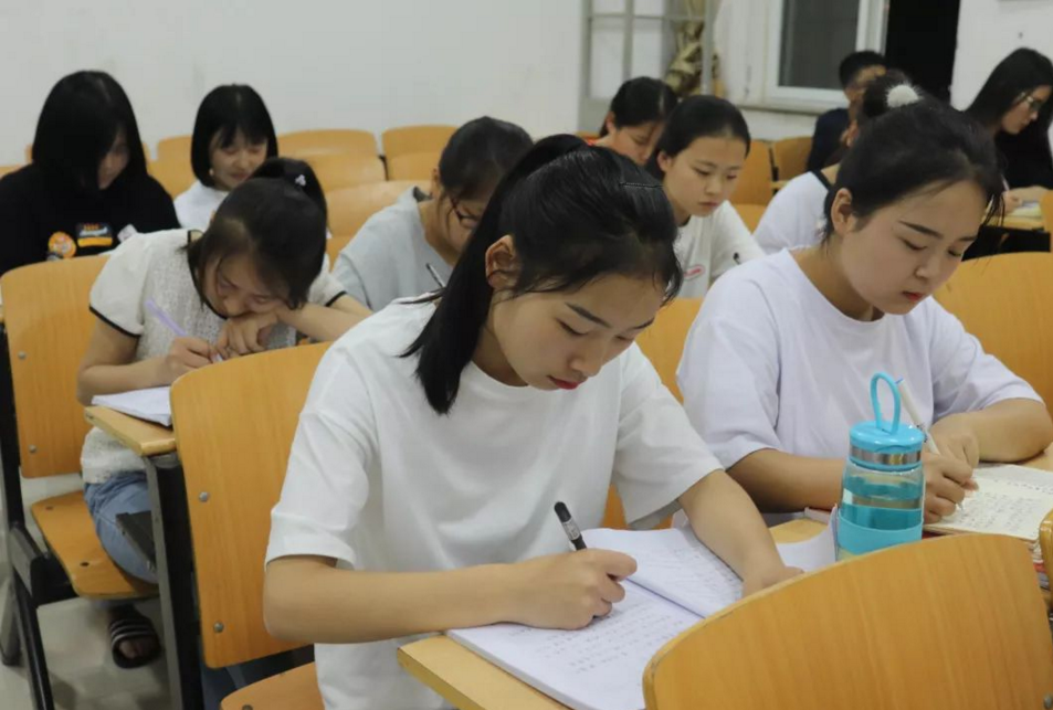 大学考试（大学）