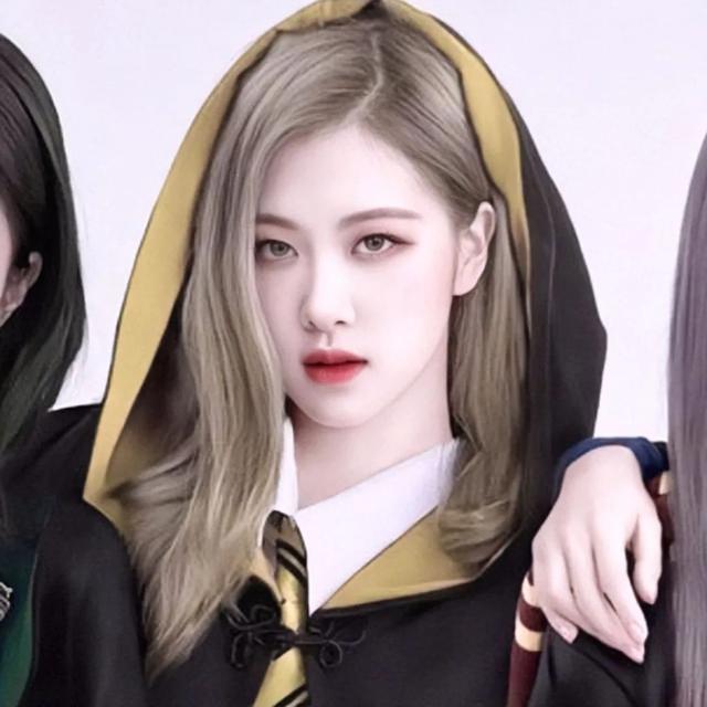 闺蜜四人头像一人一张，闺蜜四人头像微信（两人、四人都有哦）